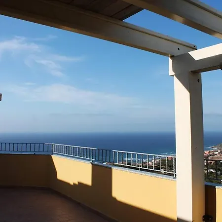 Attico L'alba Nel Golfo شقة كاستيلساردو